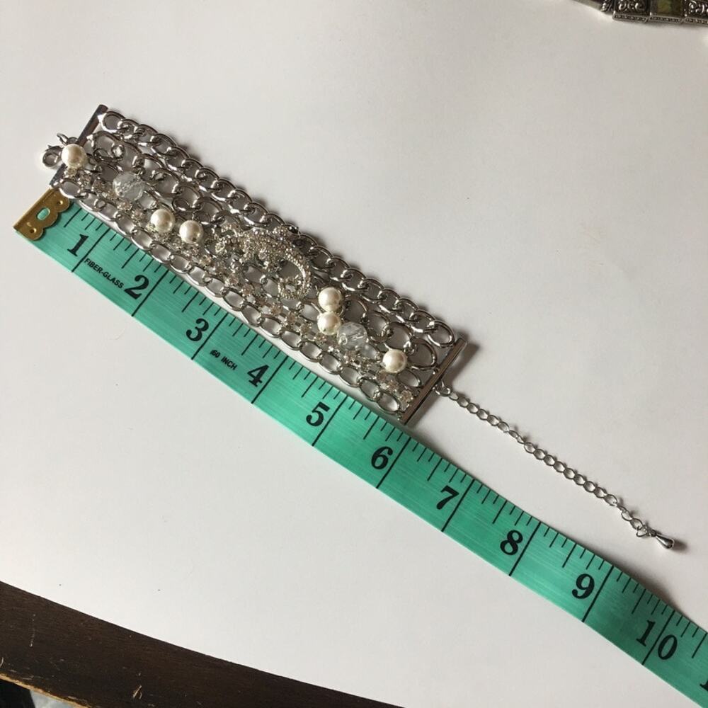 Rhinestone Lizard curb chain statement bracelet - Picture 5 of 9